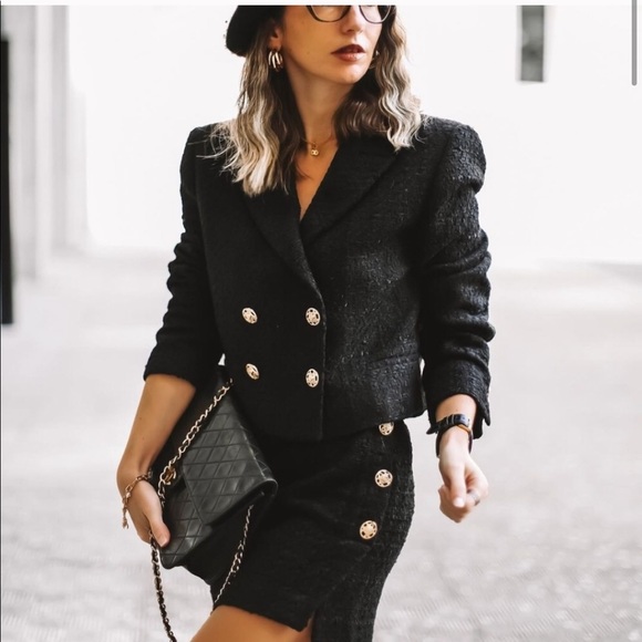 Zara Dresses & Skirts - Zara CONTRAST TWEED HIGHWAIST MINI SKIRT W/BUTTON